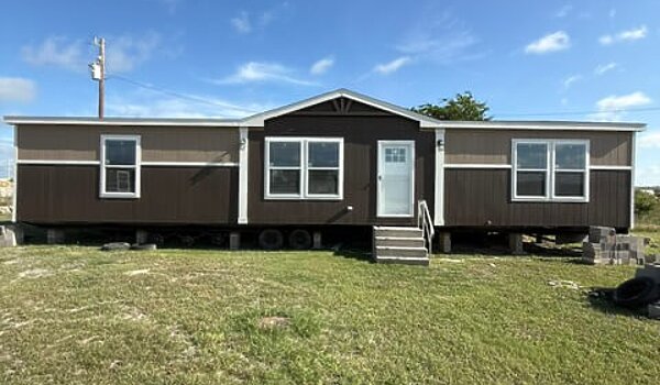 Diamond Series / Princess R56E LOT MODEL SPECIAL / **NOW Only $144,523** Exterior 89450