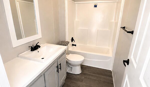RICH LIKE MAHOGANY / $140,650** Interior 90860