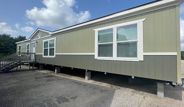RICH LIKE MAHOGANY / $140,650** Interior 90863