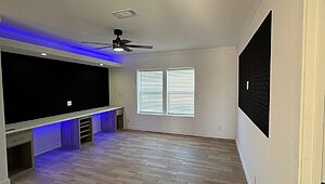 Luxe Haven - New To The Market! / 32724A Interior 83543
