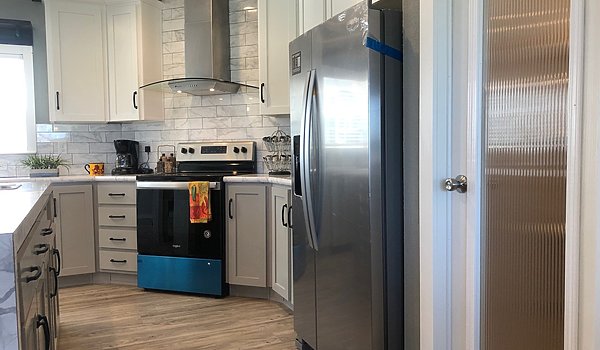 Keystone / The Magnum 76 KH30764M Kitchen 23157