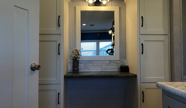 Keystone / The Magnum 76 KH30764M Bathroom 23166