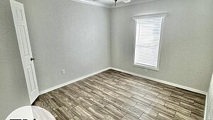 Emerald Doublewide / The Texas Ranch EM28483A Interior 75601