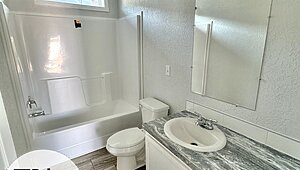 Emerald Doublewide / The Texas Ranch EM28483A Bathroom 75604