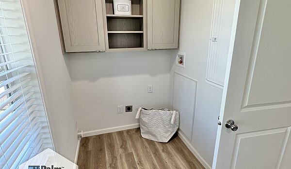 Landmark Ultra Grand / The Ultra - READY FOR IMMEDIATE DELIVERY No Category 87142