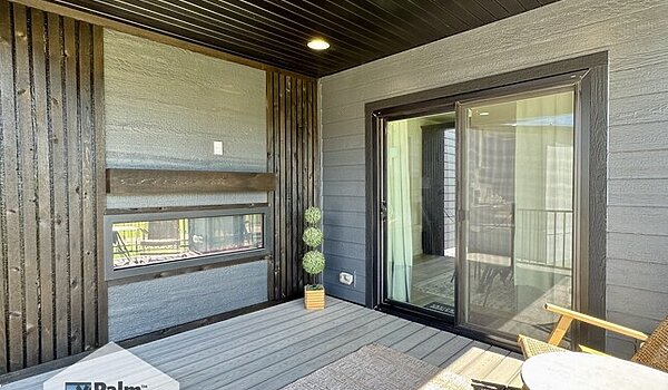 READY FOR IMMEDIATE DELIVERY / The Victory 14663B Exterior 87202