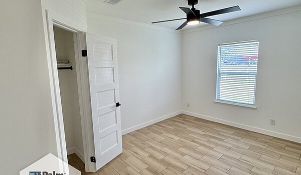 STUNNING DETAIL / Luxe Haven II  32643A Interior 87255