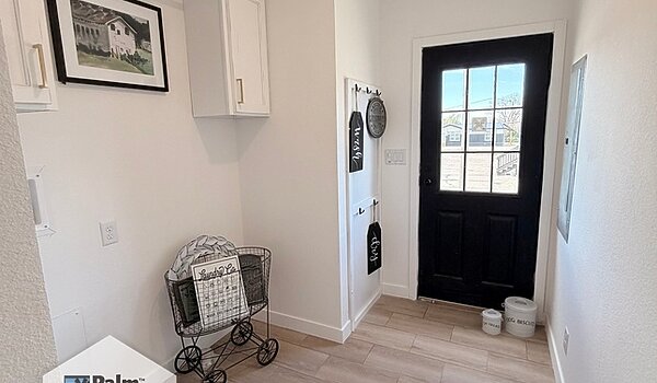 STUNNING DETAIL / Luxe Haven II  32643A Interior 87259