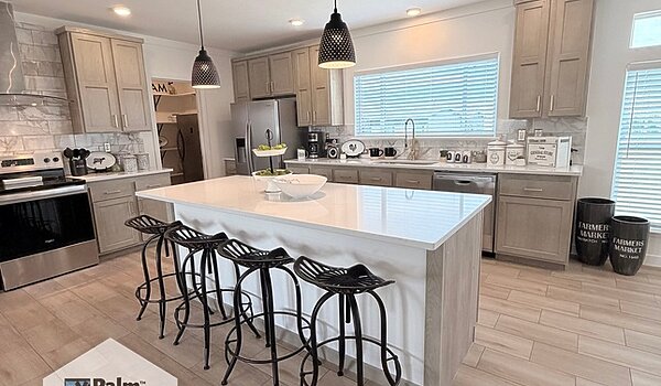 STUNNING DETAIL / Luxe Haven II  32643A Interior 87248