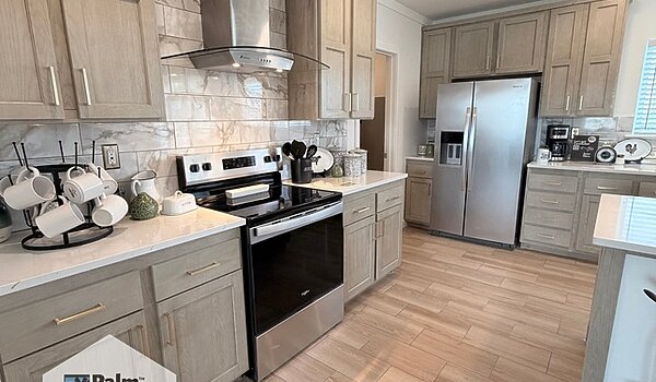 STUNNING DETAIL / Luxe Haven II  32643A Interior 87249