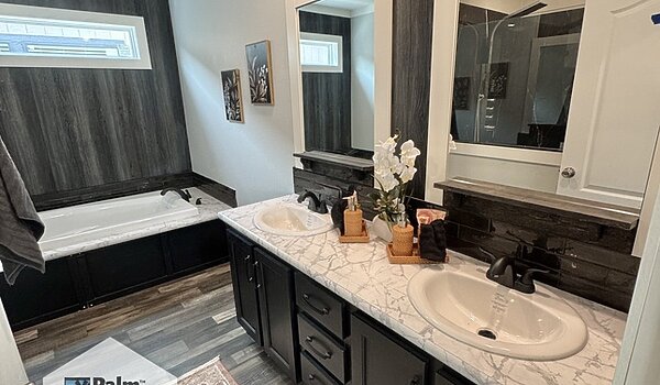 An Absolute MUST-SEE / The Answer 28724A Interior 87291