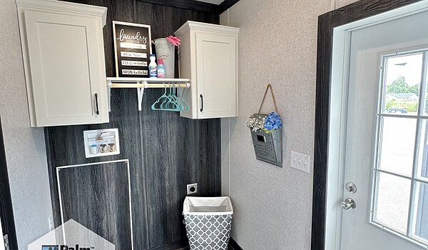 An ENTERTAINER'S DREAM / Homeland 30544H Interior 87308