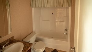 MD Singles / MD-102 Bathroom 10186