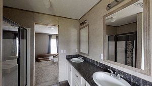 MD 28' Doubles / MD-34 Bathroom 12751