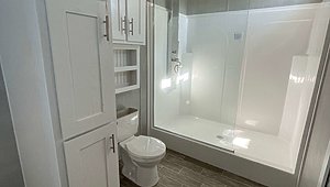Capital Series / The Concord 167632E Bathroom 28535