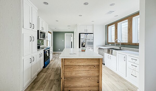 Creekside Series / The Cahaba CS-1604 Kitchen 81321