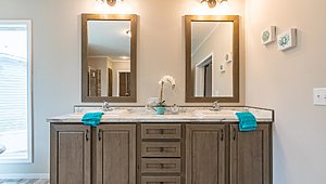 Ranger / The Country Aire Bathroom 13822