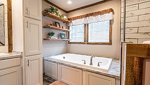Admiral / The Tyra Bathroom 57347