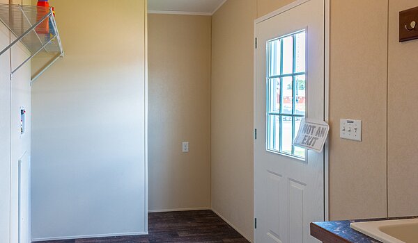 Texas BIG Pecan Valley! / Largest Kitchen Island EVER!! The Pecan Valley 68 KH30683P Interior 77446