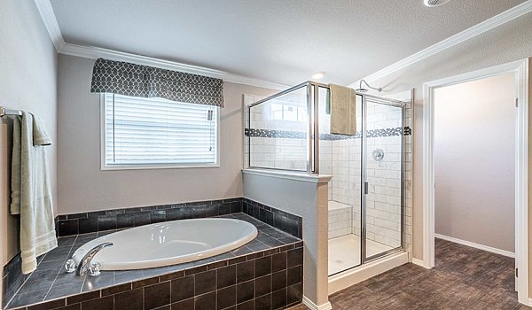Vista Ridge / The La Belle 320VR41764D Bathroom 23859