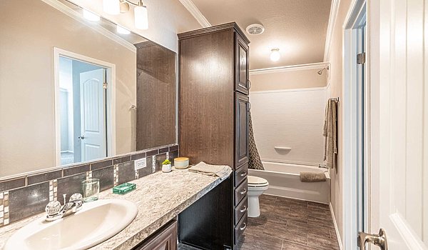 Vista Ridge / The La Belle 320VR41764D Bathroom 23862