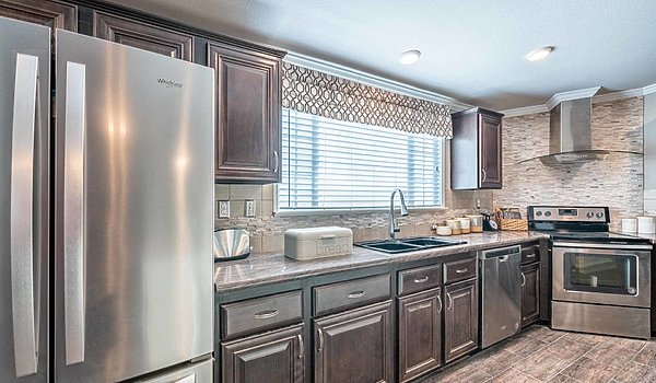 Vista Ridge / The La Belle 320VR41764D Kitchen 23838