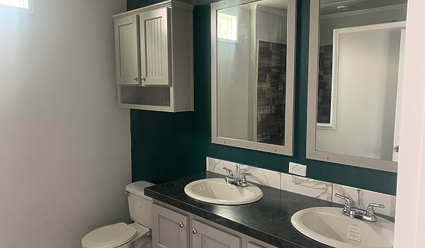 Fiesta / The Santa Fe 320FF18763H Bathroom 24744