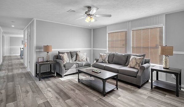 Palm Harbor / Valu Premier - The Monster House! 32684G Interior 82634