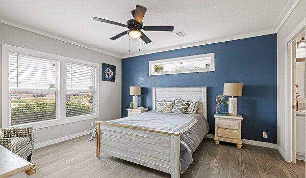 Horizon ~ OF ~ $aving$ / The Horizon 56 KH30563Z Interior 82567