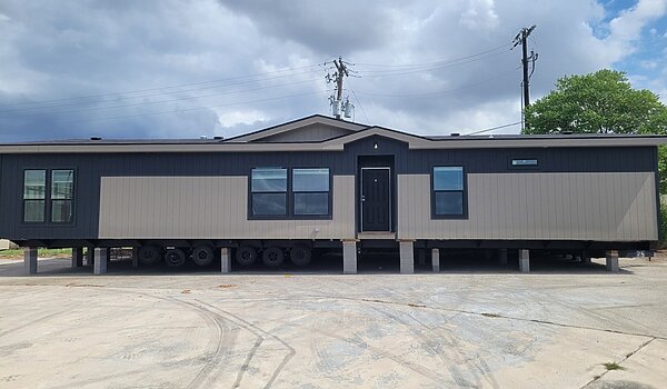 Keystone / THE BEST VALUE IN TEXAS!  Was 229K Now 153,999 SAVE HUGE! ACT FAST BEFORE THIS DEAL IS GONE! 1 LEFT Interior 69367