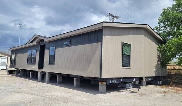 Keystone / THE BEST VALUE IN TEXAS!  Was 229K Now 153,999 SAVE HUGE! ACT FAST BEFORE THIS DEAL IS GONE! 1 LEFT Interior 69368