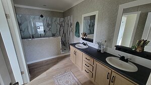Palm Harbor Homes 30764S / The MAGNIFICIENT Sheridan 76' - A MUST TO BELIEVE HOME! Interior 82627