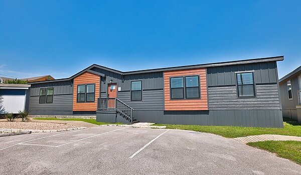 Cavco Austine / Luxe Haven 32724A Exterior 82603