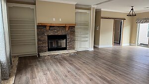 Essentials Series / The Brantley 621-68-3-32 Interior 83748