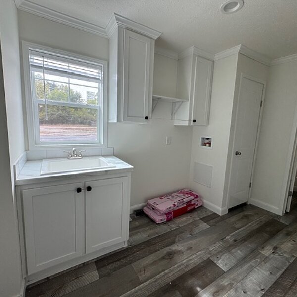 Palm Harbor Limited / 28563T Interior 83817