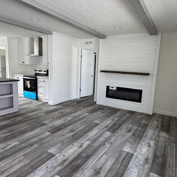 Palm Harbor Limited / 28563T Interior 83808