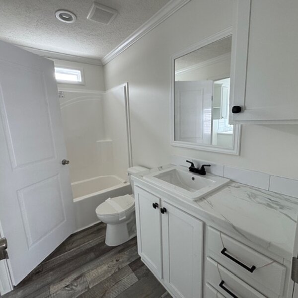 Palm Harbor Limited / 28563T Interior 83814