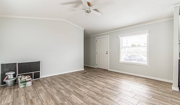 Emerald / EM16723A Interior 81762