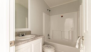 Emerald Singlewide / EM16763B Bathroom 81778