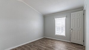 Emerald Singlewide / EM16763B Bedroom 81777