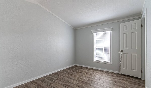 Emerald Singlewide / EM16763B Bedroom 81777