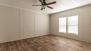 Pinnacle / 32523P Bedroom 81800
