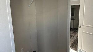 Express / Faith 167632U Interior 84700