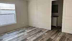 Express / Faith 167632U Interior 84694