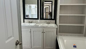 Edge / Edge EDG16763A  **ONLY $97,900** Interior 89890