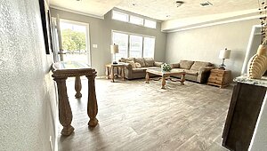 New Vision / The Suite Sara Interior 83041