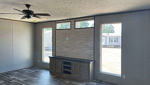 Clayton Homes / Leverage Interior 22617