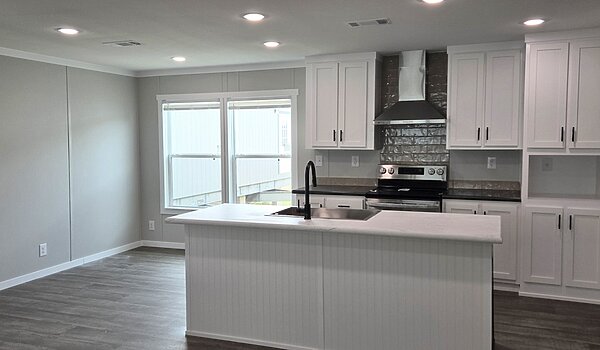 Vivid 450AO28603N / **CALL FOR PRICING** Interior 90778