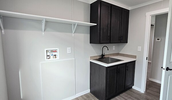 Vivid 450AO28603N / **CALL FOR PRICING** Interior 90784