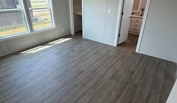 Timber Ridge 358 / **ONLY: $94,900** Interior 90820